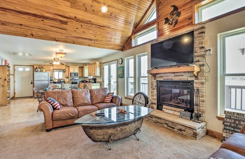 Climax Springs House | House w/Deck Overlooking Lake of the Ozarks!