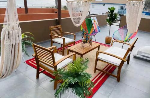 Centro Playas House | House w Ocean View and Balcony