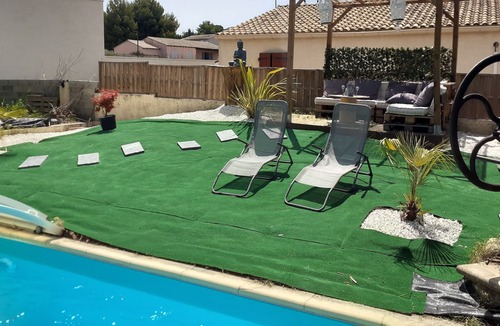 Gallargues-le-Montueux House | House with swimming pool and jacuzzi