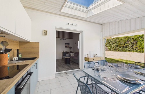 Saint-Michel-Chef-Chef House | House with a pool at 200m from the beach