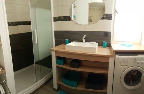 Saint-Hilaire-Peyroux House | House with private ponds