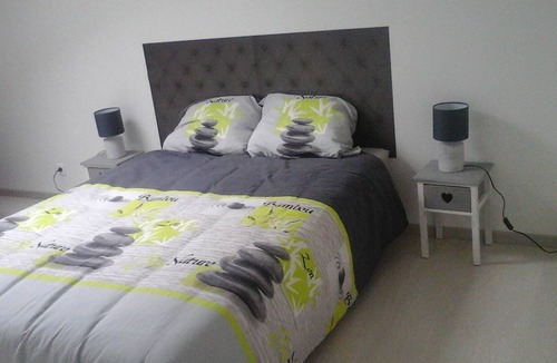 Vezins House | House with 40m² living room in a quiet area