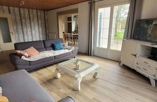 Le Tablier House | House with 4100 m2 grounds 2 km from the Piquet au Tablier chaos site.