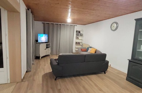 Le Tablier House | House with 4100 m2 grounds 2 km from the Piquet au Tablier chaos site.