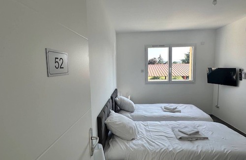 Satolas-et-Bonce Apartment | House with 5 bedrooms lechaffardcom