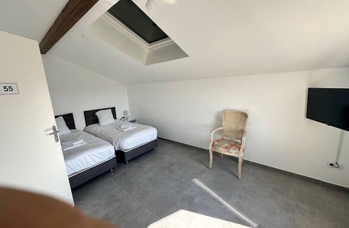 Satolas-et-Bonce Apartment | House with 5 bedrooms lechaffardcom