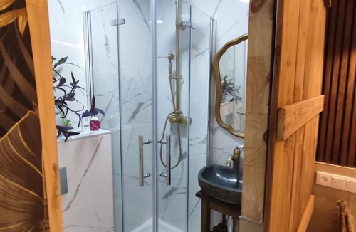 Les Roquetes Hostel | House with 9 private rooms