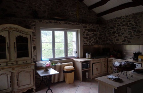 Castelnau-de-Brassac House | house with all comfort pets allowed