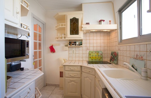 Loubers Villa | House with all mod cons, covered and shared pool - quiet and green setting