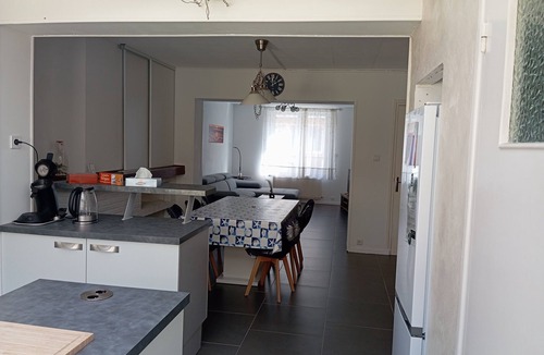 Petit-Fort-Philippe House | House with courtyard, 3-minute walk from the beach 🏖️ - the sea breeze 🌊