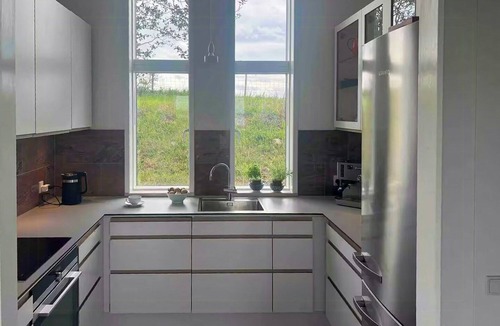 Samsø House | House with covered terrace by Stavns Fjord