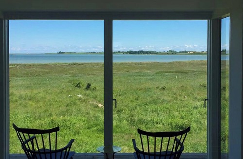 Samsø House | House with covered terrace by Stavns Fjord
