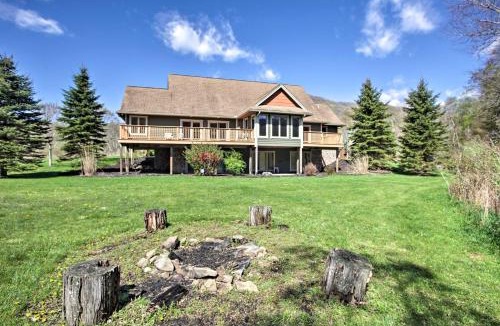 Edray House | House with Deck, Fire Pit - 15 Mins to Snowshoe!