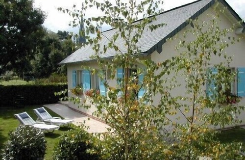 Auppegard House | House with enclosed garden in village near dieppe