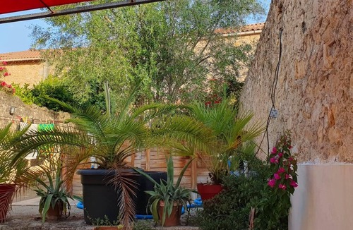 Cazouls-les-Beziers House | House with outdoor space. Small swimming pool and barbecue
