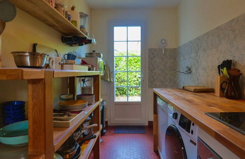 Les Sables d'Olonne Ski Chalet | House with Jacuzzi in a Quiet Area – La Chaume District, Les Sables – Sleeps 6