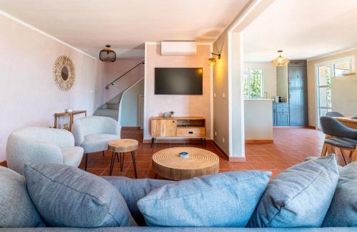 Montaleigne House | House with garden in Saint-Laurent-du-Var