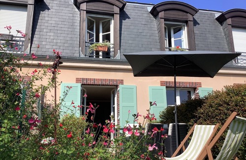 Honfleur House | House with garden and garage