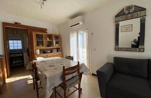 L'Escala Villa | House with garden, barbecue and air conditioning