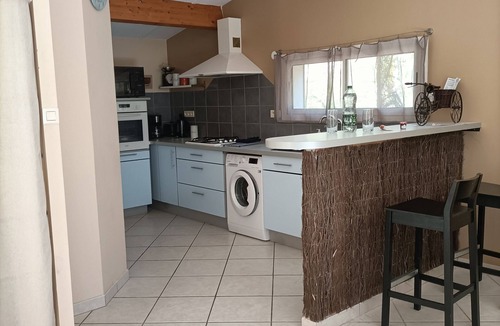 Aubenas House | House with garden