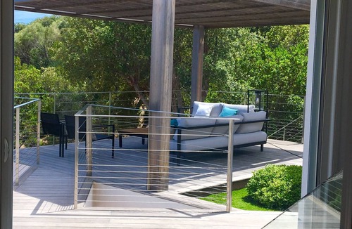 Pinarellu Villa | House with garden