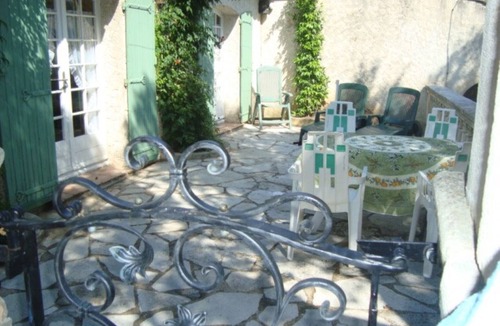 Sainte-Maxime Cottage | House with garden view