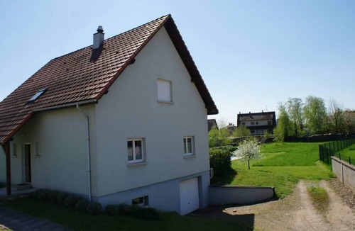 Scherwiller House | House with garden
