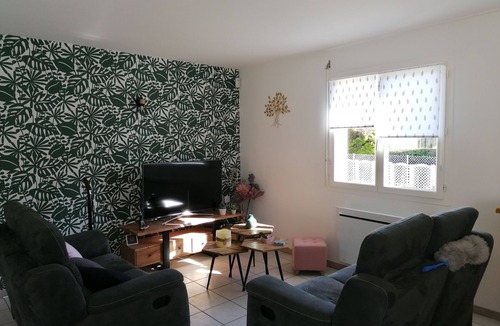 Vensac House | House with garden