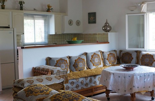 Pinarellu House | House with garden
