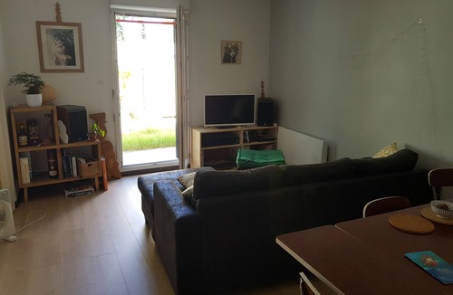 Les Hauts de Massane House | House with garden in a quiet and natural area