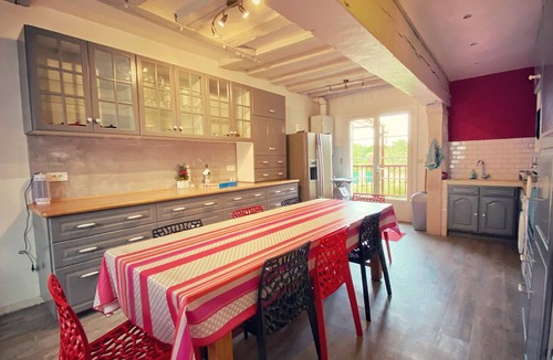 Chapelle-Guillaume House | House with heated pool 1h30 from Paris.