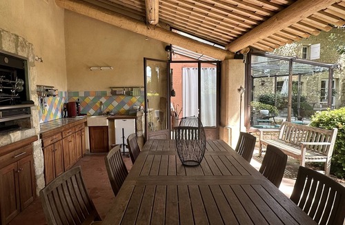Caderousse House | House with heated pool, jacuzzi and sauna for 15 people