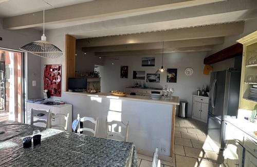 Caderousse House | House with heated pool, jacuzzi and sauna for 15 people