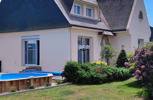 Hennebont House | House with heated pool