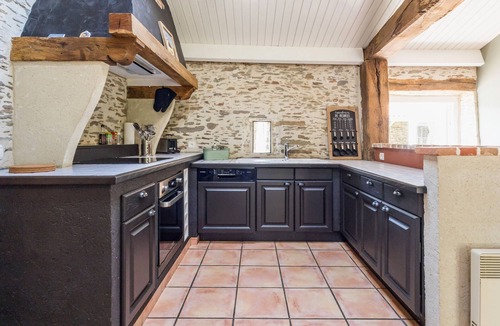 Pornic Cottage | House with heated private pool, near beach in Pornic