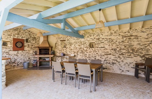 Pornic Cottage | House with heated private pool, near beach in Pornic