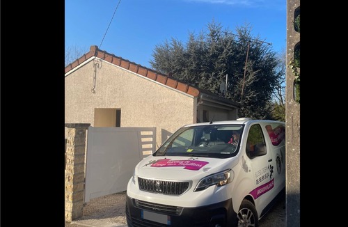 Camp De Satory House | House with independent basement and parking 2km from Versailles