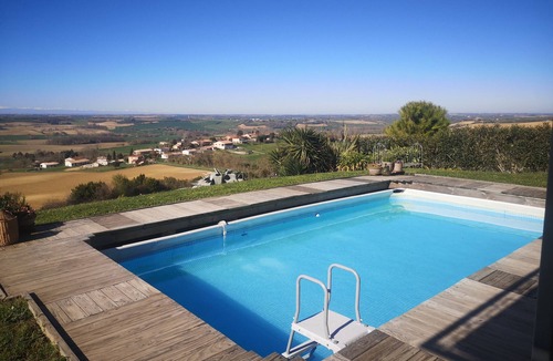 Puechoursi House | House with infinity pool and exceptional view of the Lauragais region