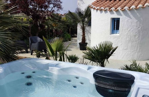 Le Cormier House | House with Jacuzzi near the beach
