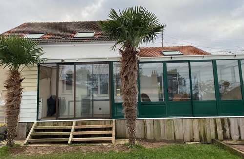 Houlgate House | House with jacuzzi in quiet area for up to 10 people