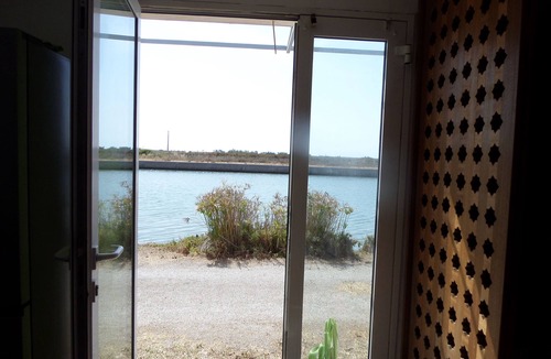 Vic-la-Gardiole House | HOUSE with jacuzzi on the canal and facing the sea