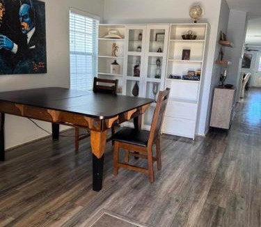 Austin House | House with King Bed & Fire-pit Minutes to Cota and Tesla, Near Airport