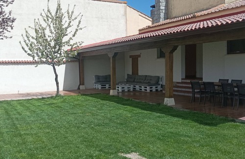 Samboal Cottage | House with large garden and fireplace, ideal for families, pet friendly.