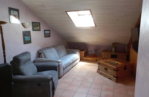 Chamoux-sur-Gelon House | House with large terrace and mountain views