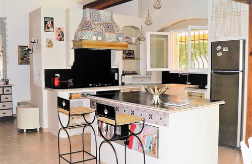 La Roque-sur-Ceze House | House with large swimming pool and enclosed garden, on the river bank with direct access