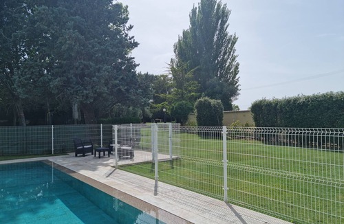Tudela House | House with large garden and very quiet