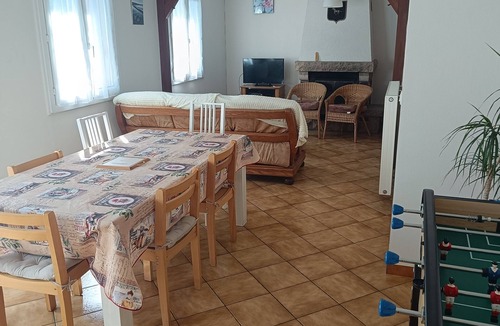 Benouville House | House with large plot, very quiet area near beaches