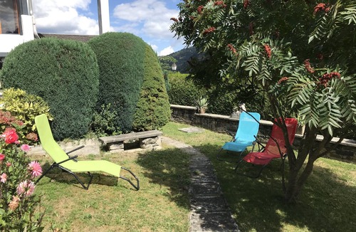 Antignac House | House with large, quiet garden and beautiful mountain views