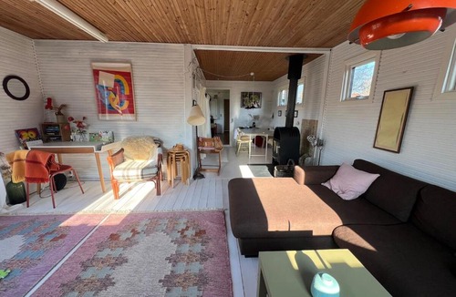 Kirke Hyllinge House | House with lovely garden and close to water with Shelter