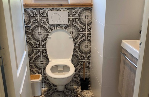 Mus House | House with outdoor space and pool